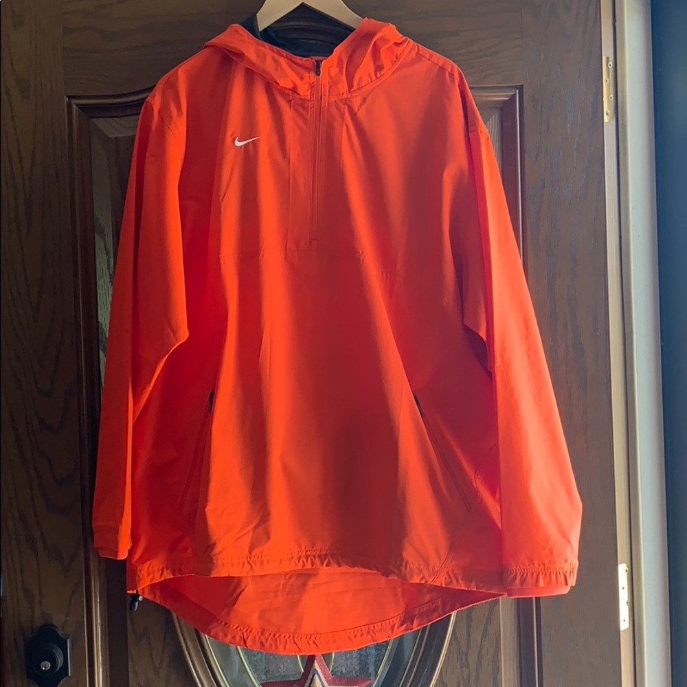 Nike Hooded Pullover